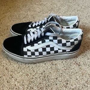 Women’s Vans Checkered Platform Shoes Size 8.
